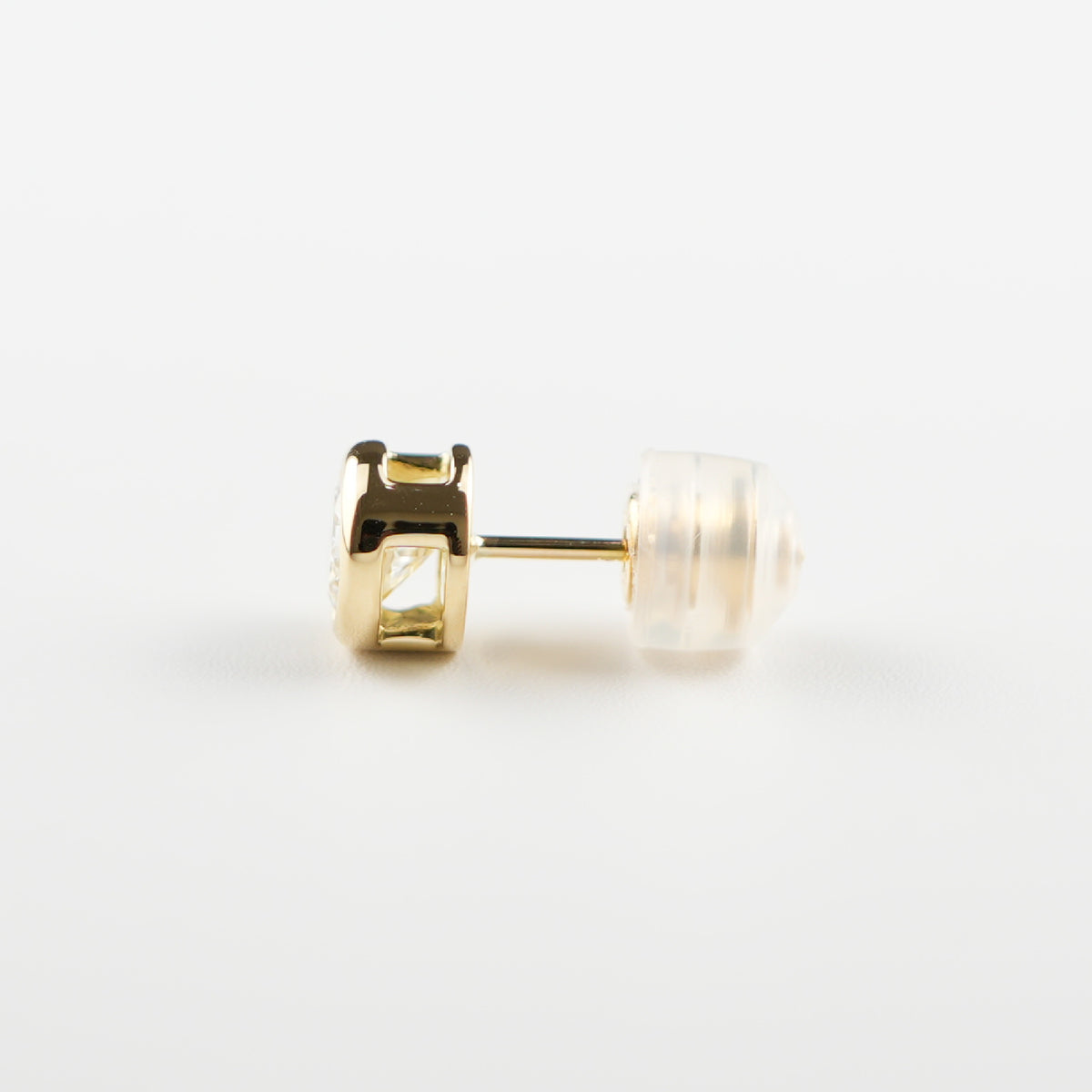 ピアス K18 0.5ct ダイヤモンド付 片方 ※フクリン留め