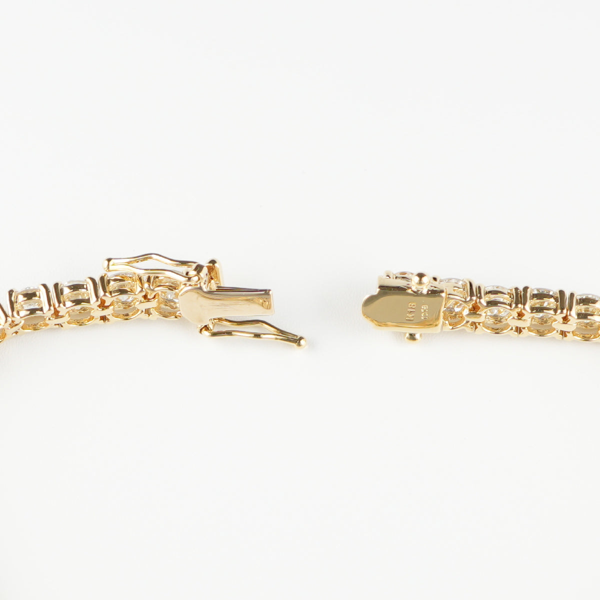 ダイヤモンドテニスブレスレット ストレート K18 幅4.4mm 18cm トータル10.18ct カラー:F〜H クラリティ:VS-2〜S