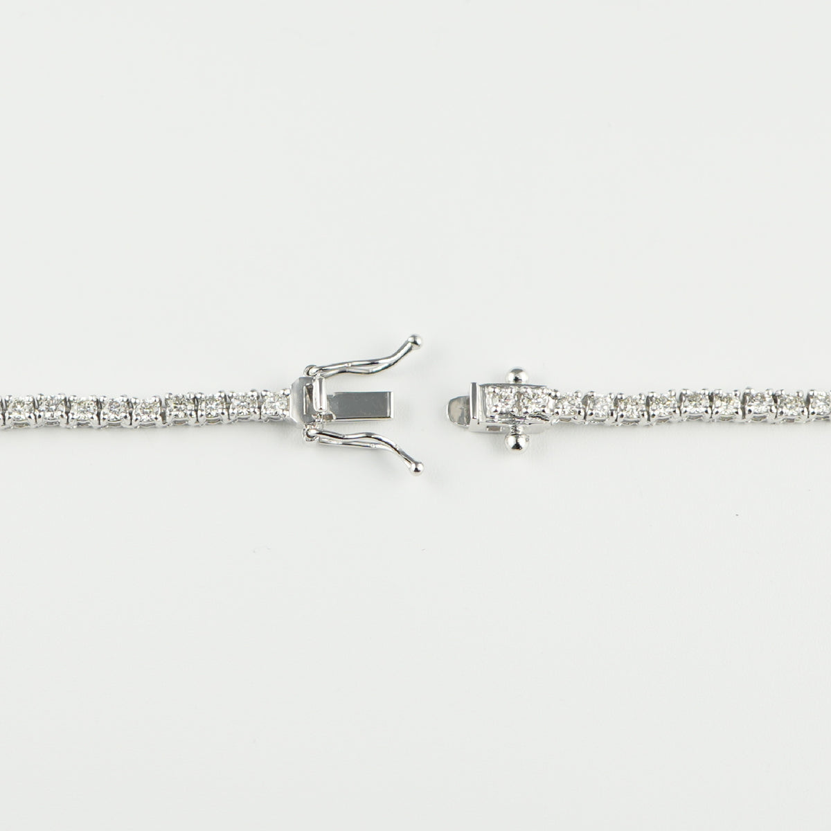 ダイヤモンドテニスネックレス ストレート Pt900枠 Pt850(金具部分一部