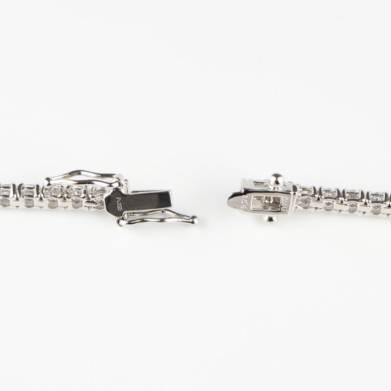 ダイヤモンドテニスブレスレット ストレート Pt900枠 Pt850(金具部分一部) 幅2.7mm 18cm トータル3.01ct カラー:F〜H クラリティ:VS-2〜SI-2 カット:VG〜G ※ダイヤモンドのグレードは目安となります※