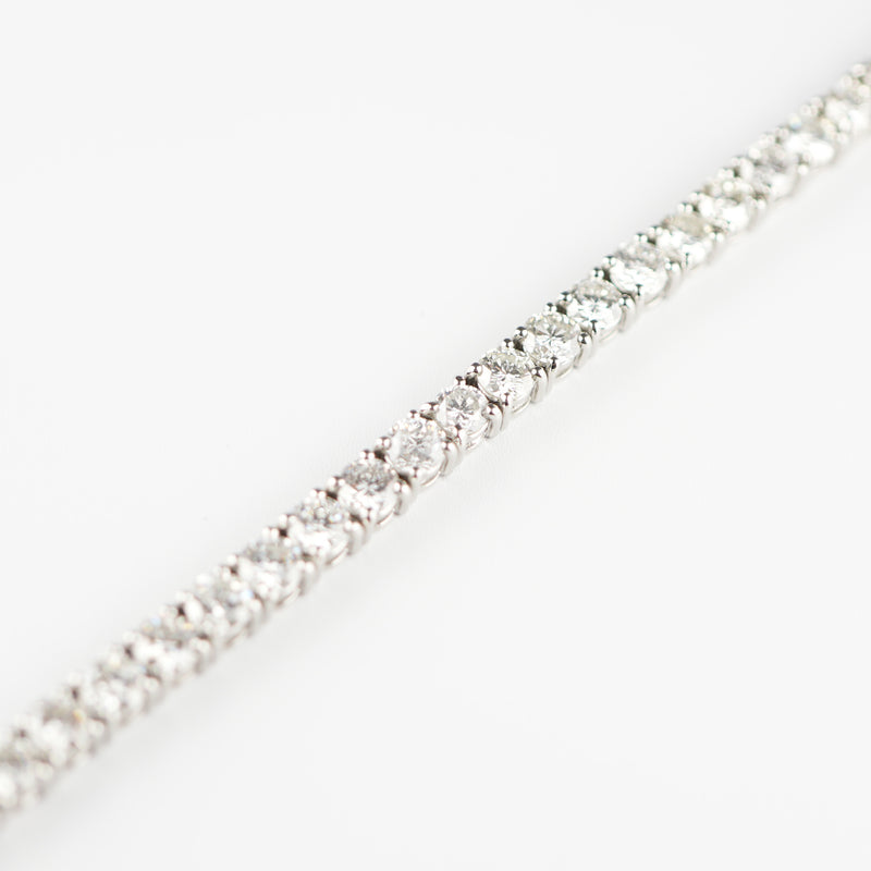 ダイヤモンドテニスブレスレット ストレート Pt900枠 Pt850(金具部分一部) 幅4.4mm 20cm トータル10.62ct カラー:G〜H クラリティ:VS-2〜SI-2 カット:VG〜G ※ダイヤモンドのグレードは目安となります※