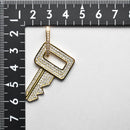 ペンダントトップ キー K18 ダイヤ付