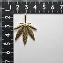 ペンダントトップ 大麻草 K18 ダイヤ付