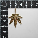 ペンダントトップ 大麻草 K18