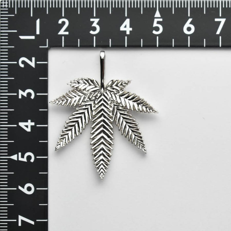 ペンダントトップ 大麻草 Pt900 (Type-OT)