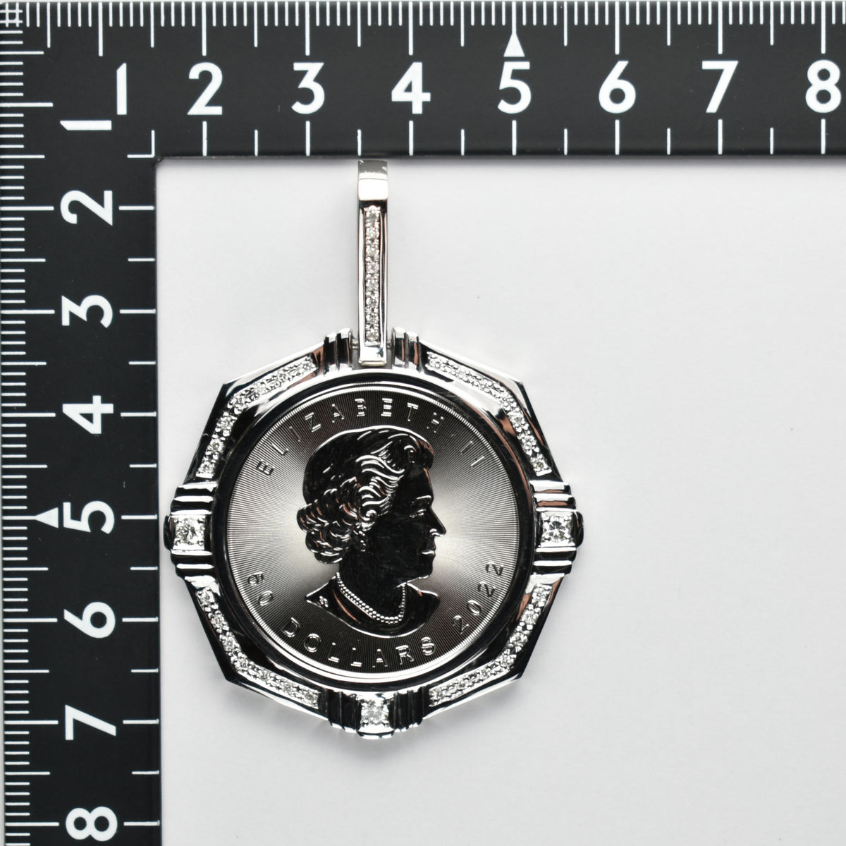 ペンダントトップ Pt999.5 メイプルリーフ コイン エリザベス表 1oz Pt900 枠付 ダイヤ付 (Type-CR1) ※入荷待